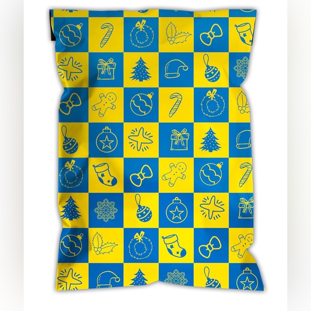 12 Qty. 10”x13” Christmas Checkerboard Holiday Polymailer